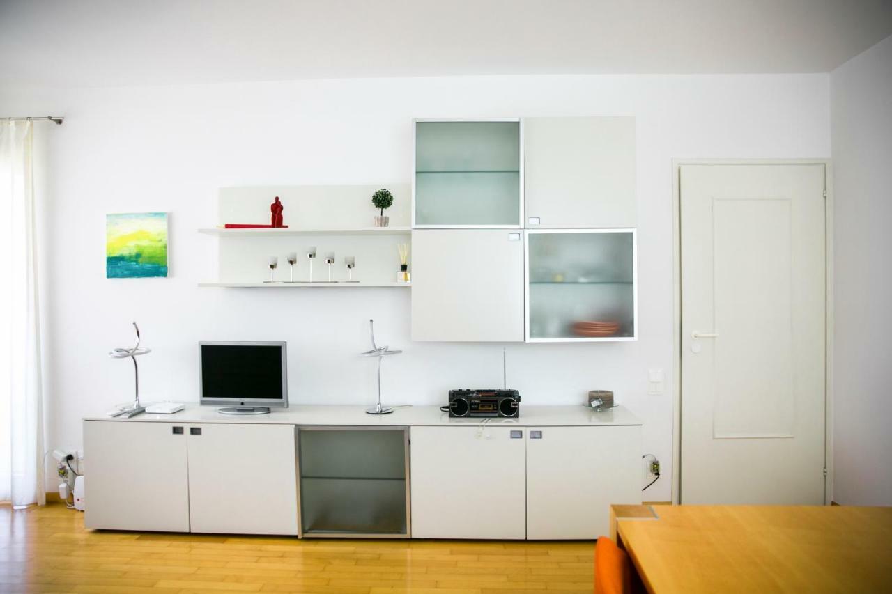 Schoene Ferienwohnung Mit Panoramablick Locarno Exterior foto